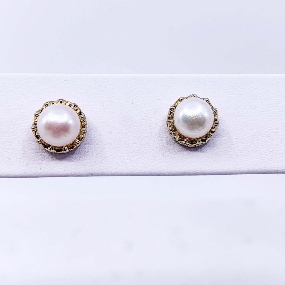 Fresh Water Pearl Posts - Picture 2 of 3
